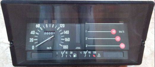 Seat 127 Fura Instrumententafel