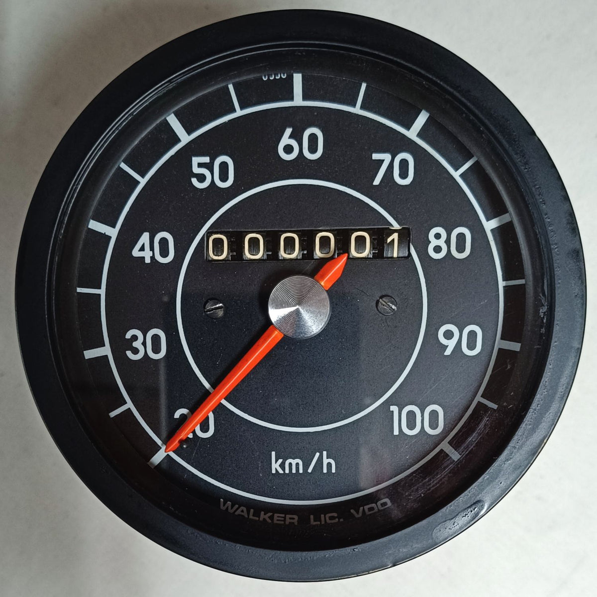 Speedometer/odometer. Avia