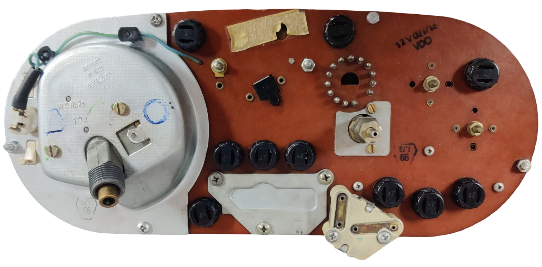 Cuadro de instrumentos Mercedes W114 W115 W=0.8625 220 km/h