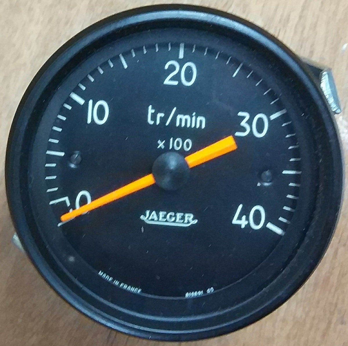 Cuentarrevoluciones cuentavueltas 80mm diámetro 12v 4 cilindros 4000RPM