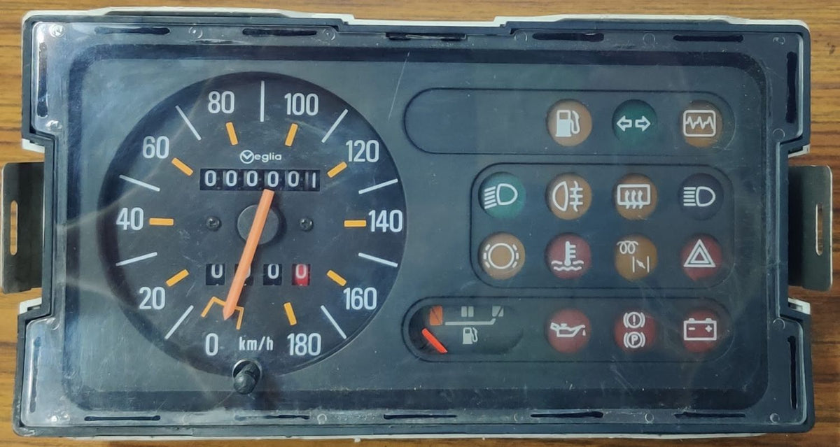 Instrumententafel des Renault Express Phase 1