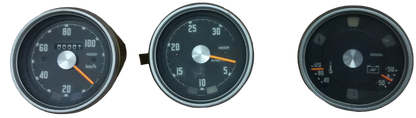 Geschwindigkeitsmesser, Drehzahlmesser und Thermometer mit Amperemeter. Pegaso