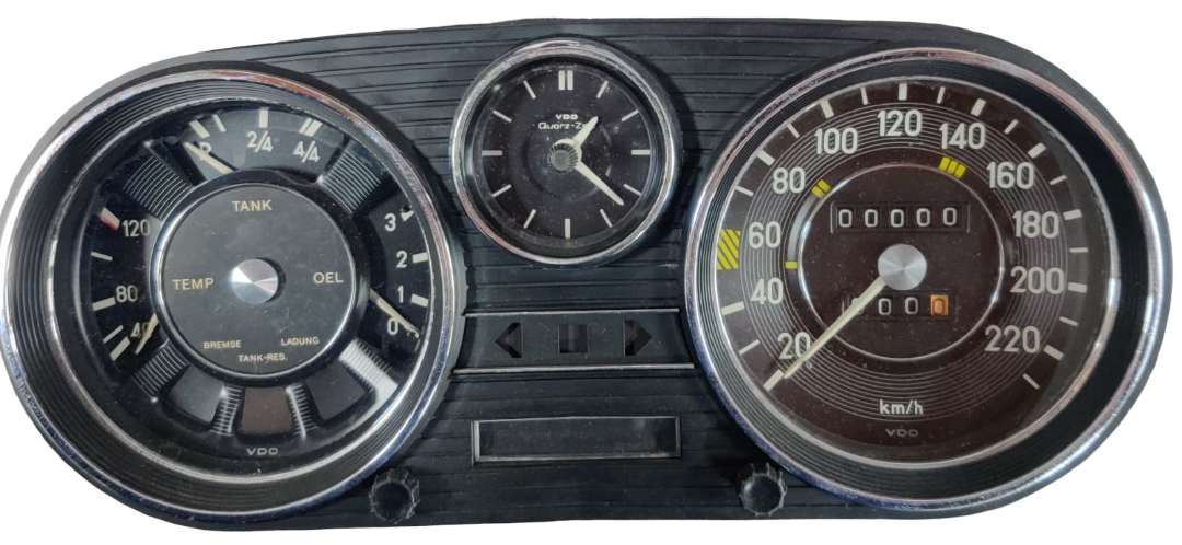 Cuadro de instrumentos Mercedes W114 W115 W=0.8625 220 km/h